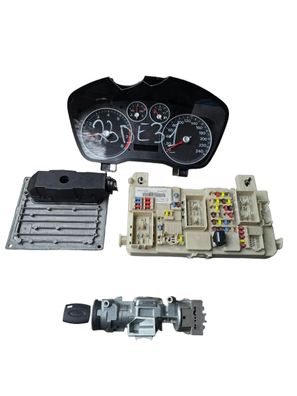 Ford Focus MK2 Steuergerät Set Motorsteuergerät 7M5112A650AFB Tacho Defekt