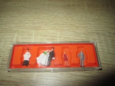 Preiser 14058 Brautpaar mit katholischem Geistlichen Set mit 5 Figuren OVP