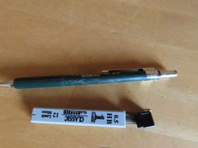 Druckbleistift Grün mit Ersatzmienen 0,5mm Faber-Castell TK-Fine 9715