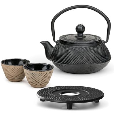 Bredemeijer Teekannen Set 0,5 L Gusseisen schwarz 2 Teebecher sand & Untersetzer
