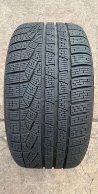 1x Winterreifen 255/40 R18 99V XL Pirelli Winter 240 Sottozero II MO DOT24 8,2-9mm