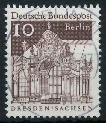 BERLIN DS D-BAUW. 2 Nr 272 zentrisch gestempelt X80F926