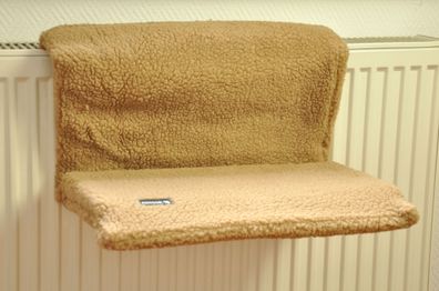 Nanook Katzen-Heizungsliege DREAM caramel 50 x 30 x 25 cm Teddyfell-Bezug