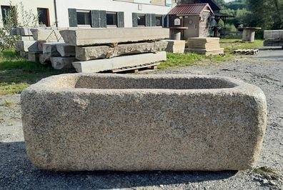 Granitbrunnen, Brunnentrog, Gartenbrunnen, Natursteinbrunnen, Brunnen, Granittrog