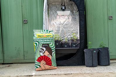 Floragard Growmix Organic 70 L - torfreduziertes Bio Topfsubstrat, Pflanzerde