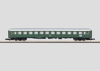 Maerklin 8711 D-Zug-Wagen 2. Kl. DB grün Spur Z