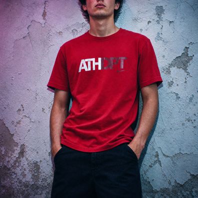 Nike ATH DPT Herren T-Shirt Rot L Y2K Retro Swoosh Logo Athletic Dept Kurzarm
