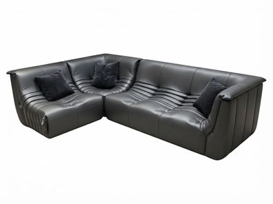 Schwarzes Ecksofa mit markanten Steppnähten und Lederbezug (BD)