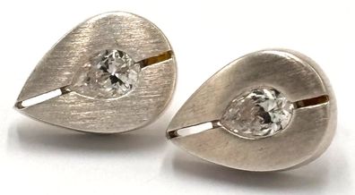 Elegante Ohrstecker 0,925 Sterlingsilber mattiert funkelde Zirkone