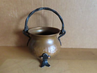 Kleiner Hexenkessel kupferfarben mit Henkel und drei Füßen ca.7 cm H