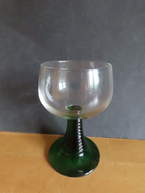 Weinglas Weingläser mit dunkel grünem Fuß Glas ca. 11 cm H 0,1l