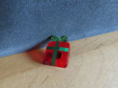 Magnet kleines Geschenkpäckchen rot Gift Magnet red aus Swarovski Kalender 2022