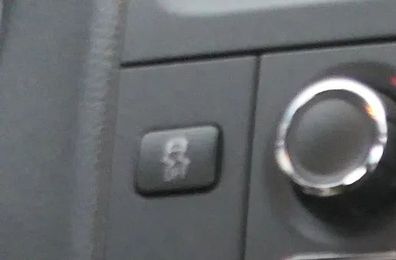 Skoda Fabia 5J Schalter für ESP 5J0927134E 5J0927134C 5J0927134D