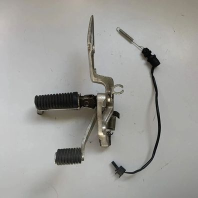 Yamaha FZS 600 RJ02 Fußrasten Pedal Seitenständerschalter vorne rechts