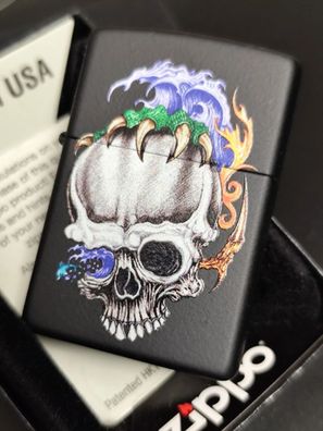 Zippo SKULL CLAW Design, Color Lighter Black Matte