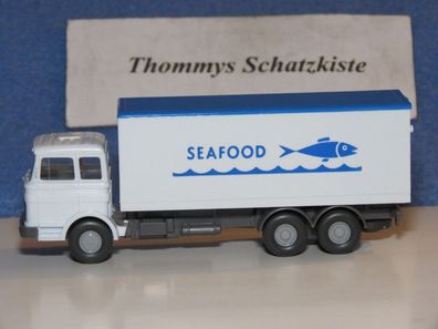 Wiking 450 - Mercedes - LKW mit Ladewand - Seafood - HO - 1:87