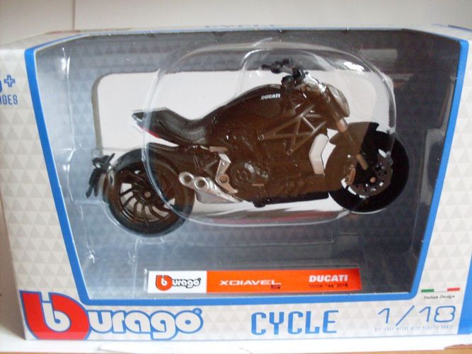 Bburago Motorrad Modell 1:18 Ducati XDiavel S 
