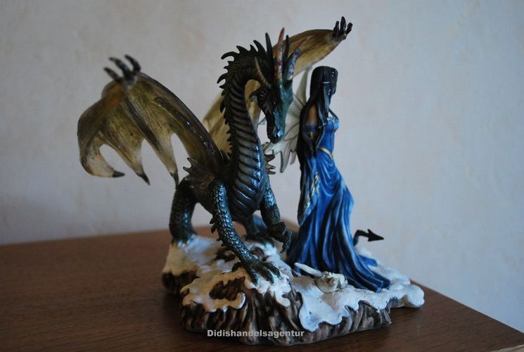 Elfe mit Drache und LED Fantasy Figur  Fairy Mystik Gothic Fee 