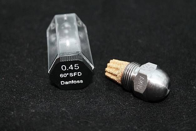 Brennerdüse Danfoss 0,45/45°S Vollkegel Düsenwechsel reduziert den Ölverbrauch 