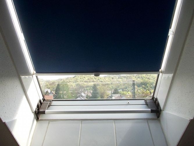DA Atelier ROLLO DBE Dachfensterrollo Aluminium Verdunkelung Hitzeschutz Braas 