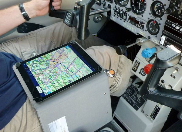 Pilotenkniebrett für Tablets 7 bis 8,5 Zoll von Design4Pilots 