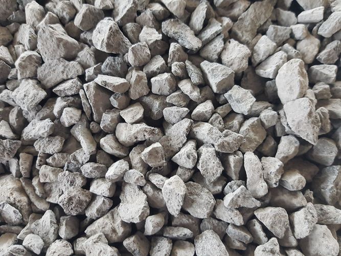 Basalt Splitt 70-160 mm Anthrazit 12,5 kg Basaltsplitt Schotter 0,876 €/kg 