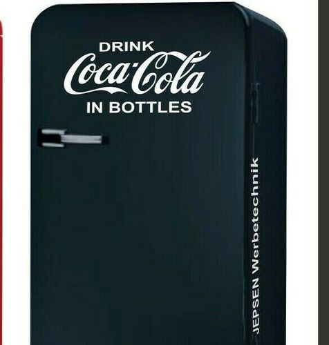 Drink Coca Cola in Bottles Aufkleber 50x25cm weiß glanz für Kühlschrank Tür ... 