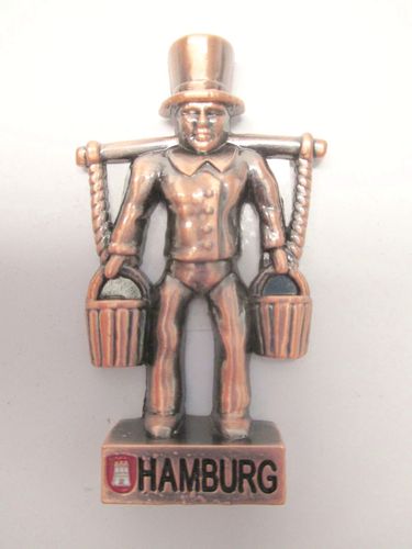 Hamburg Wasserträger Magnet Metall Souvenir Germany 