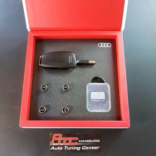 Audi Geschenk Box/ Set=USB Stick 8GB Speicher + Ventil Kappen+