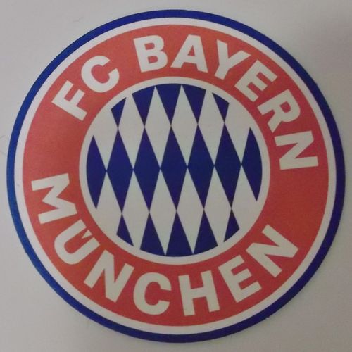 FC Bayern München 2 Bierdeckel zum Jubelpreis 2 Feuerzeuge 