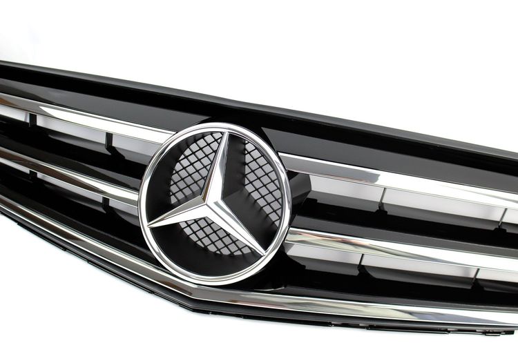Mercedes-Benz Grill Kühlergrill Avantgarde Sportpaket schwarz W204 S204 C- Klasse kaufen bei