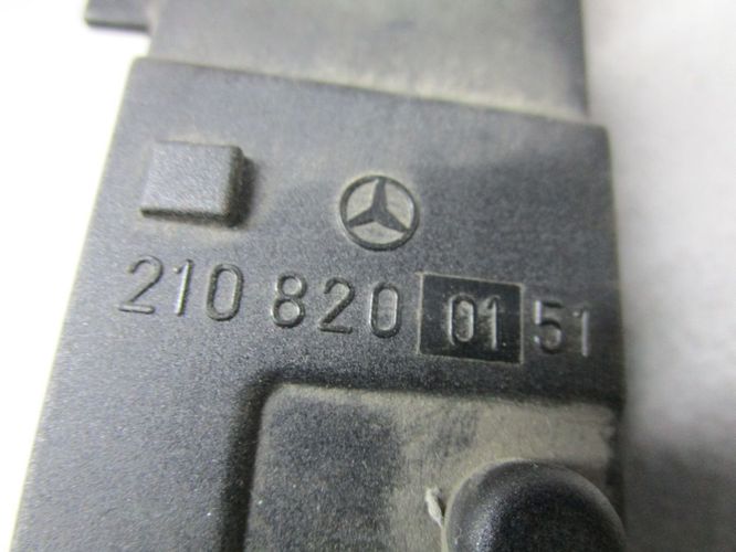 Sitzheizung Schalter Mercedes E Combi 4.2 E-420 32V - 2108200151