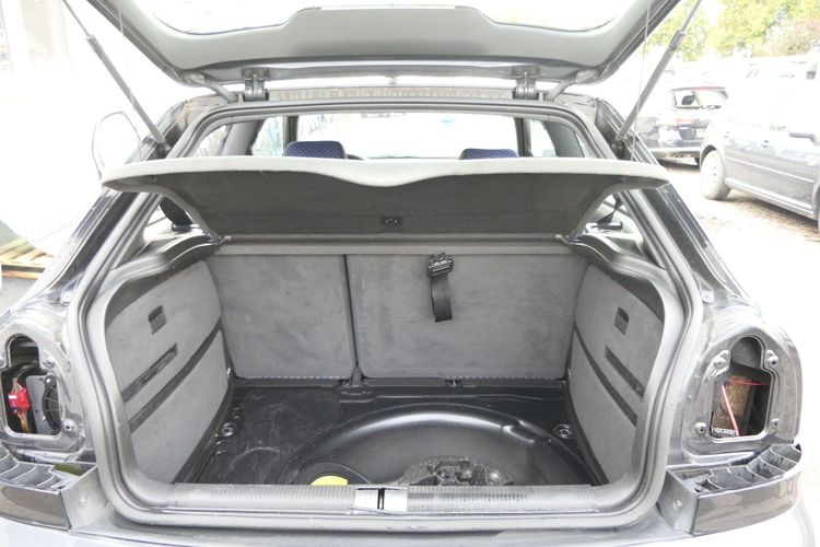 Audi A3 8L Hutablage Abdeckung Kofferraum Abdeckung hinten grau gebraucht  kaufen bei
