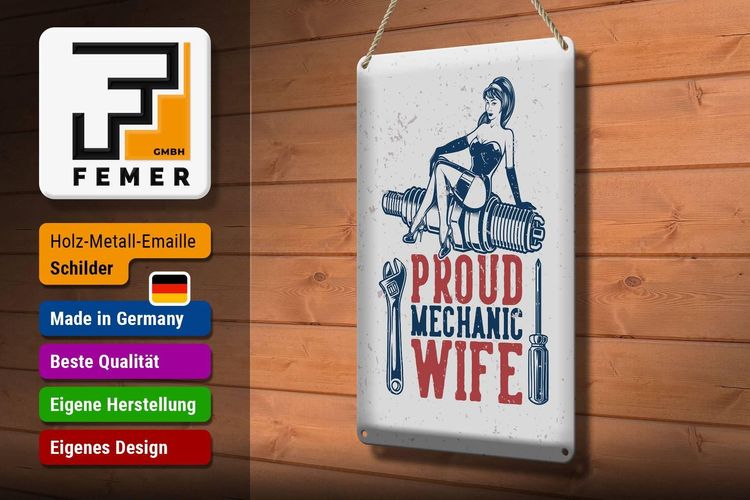 Blechschild Spruch Pinup Proud mechanic wife 20x30 cm Deko Schild tin