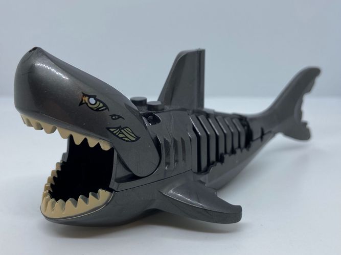 Zombie best sale shark lego