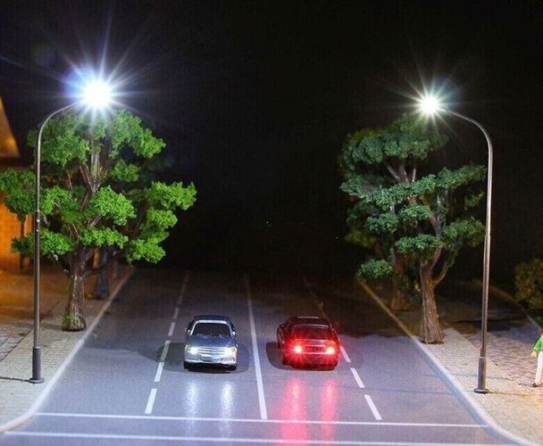 PKW mit realistischer LED Beleuchtung Auto Spur Z 1:220 Farbe schwarz  kaufen bei