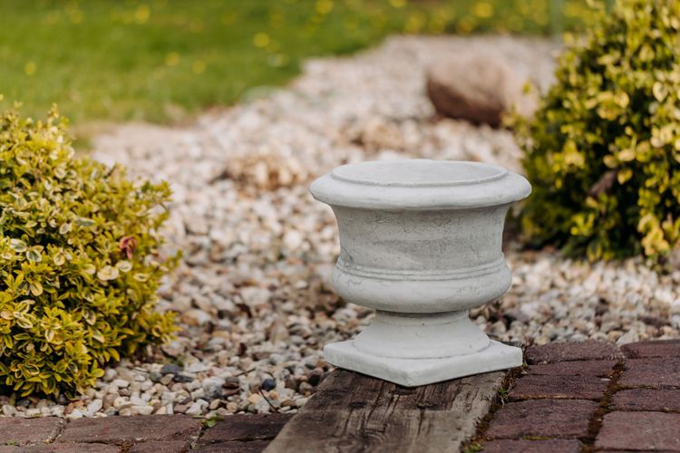 Massiver Pflanztrog rustikal Trog Pflanzgefäß Blumentopf aus Steinguss ...