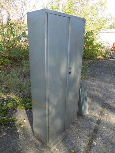 Alter Stahlschrank Panzerschrank Tresor Um 1975 Eisenschrank Safe Kaufen Bei Hood De