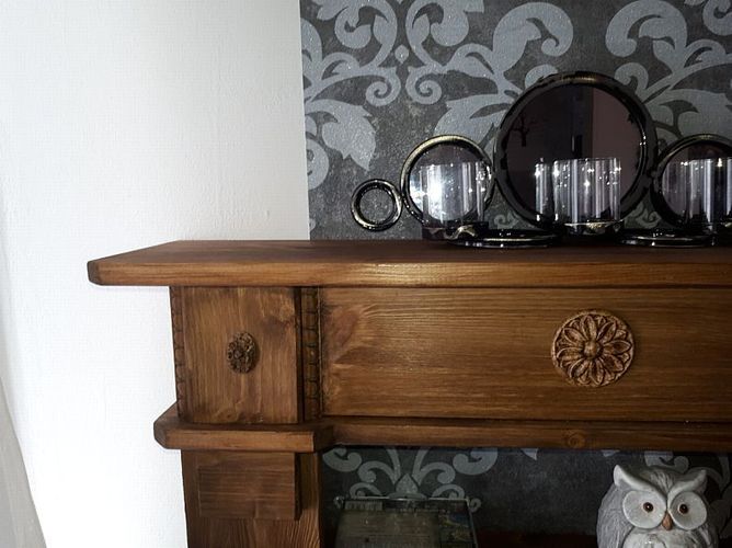 Dekokamin braun mit Fächer, Kaminkonsole, Kaminumrandung, Handarbeit