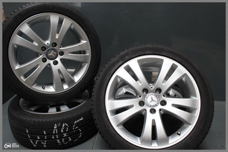 Original Mercedes C Klasse W204 S204 7 5j X 17 Zoll Alufelgen Et 47 Lk 5x112 Gebraucht Kaufen Bei Hood De