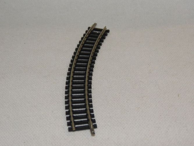 Trix Spur N 4928 gebogenes Gleis R6 15° B9366
