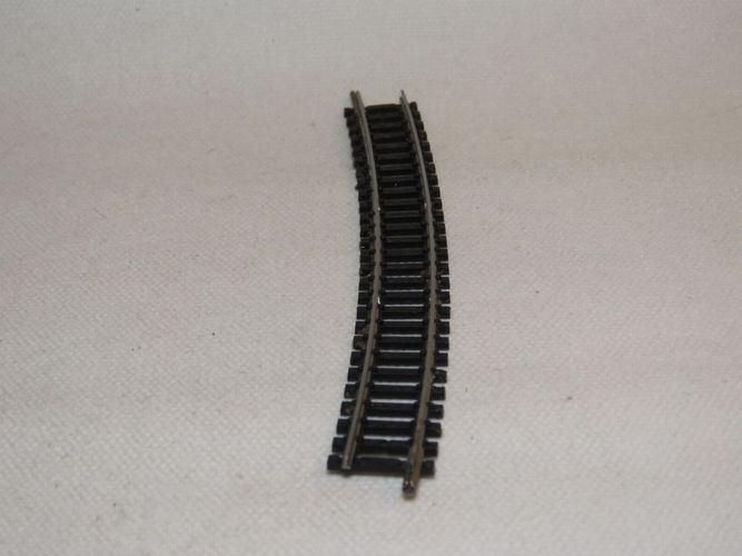 Trix Spur N 4928 gebogenes Gleis R6 15° B9366