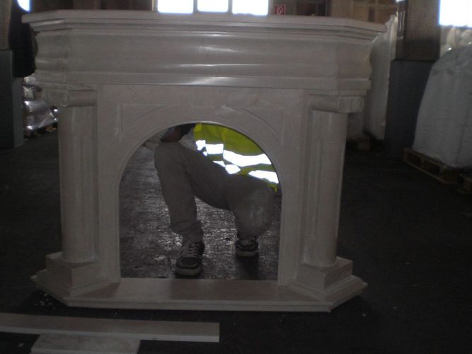 Marmorkamin, Kamin aus Marmor, Kaminumrandung aus Marmor, Marmor