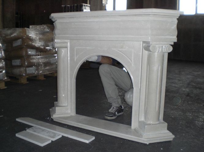 Marmorkamin, Kamin aus Marmor, Kaminumrandung aus Marmor, Marmor