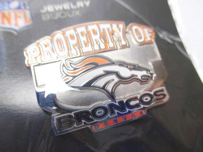 Denver Broncos Logo Pin Property Badge Nfl Football Metall Wappen Abzeichen Kaufen Bei Hood De