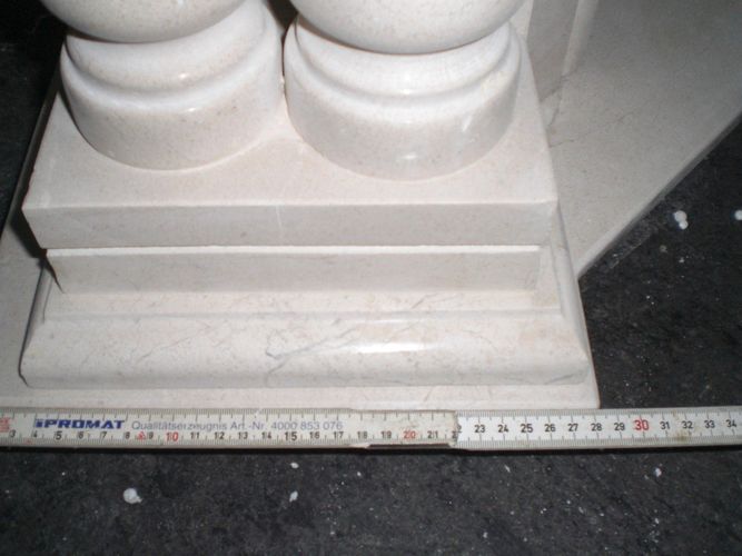 Marmorkamin, Kaminumrandung aus Marmor, Kamin aus Natur Marmor, Kamin