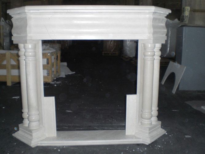 Kamin aus Natur Marmor, Kamin- Umrandung, Kaminverkleidung, Marmorkamin