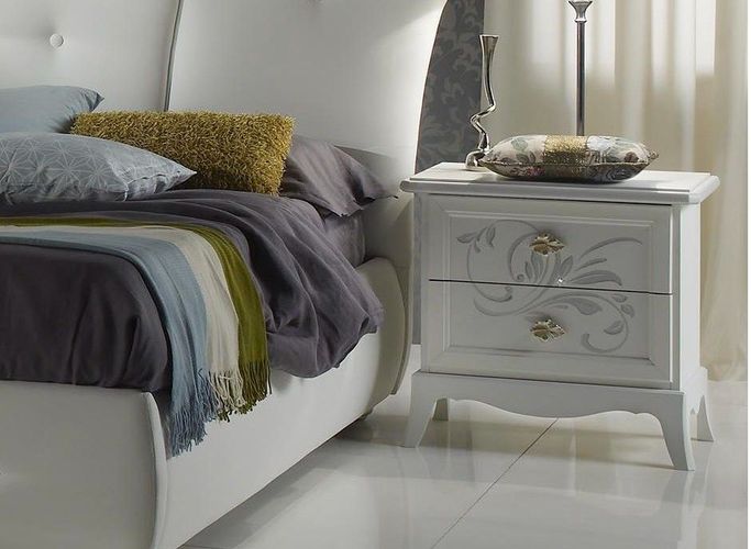 Elegantes Schlafzimmer CELINA in weiß im klassischen Design mit