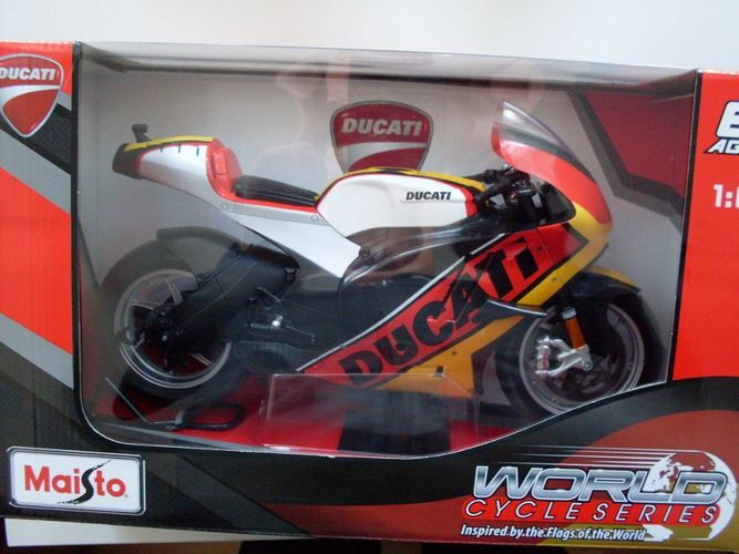 Ducati Desmosedici `11 Flagge schwarz//rot//gold Maisto Motorrad Modell 1:6