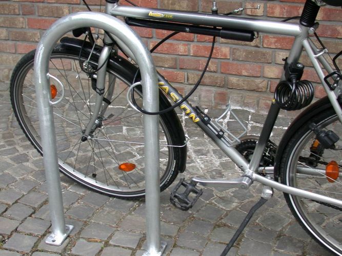 Fahrrad Ständer Anlehn Parker Absperrung Bügel Poller